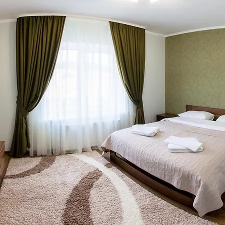 Отель Premier *