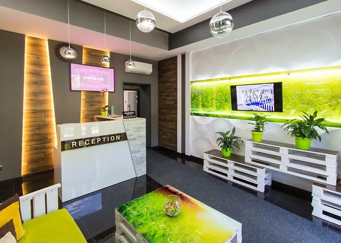 Premier Hotel *